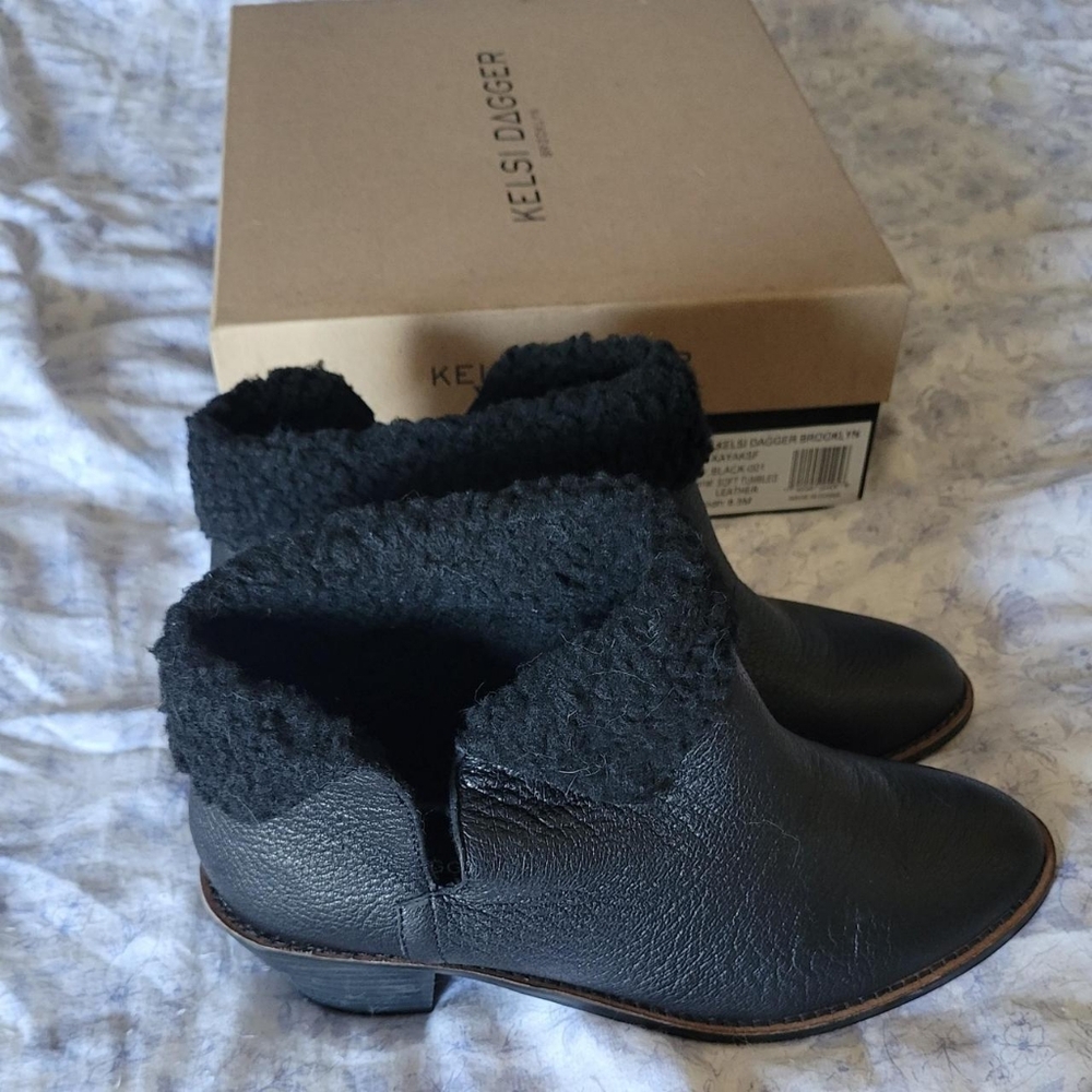 Kelsi Dagger Booties size 8.5